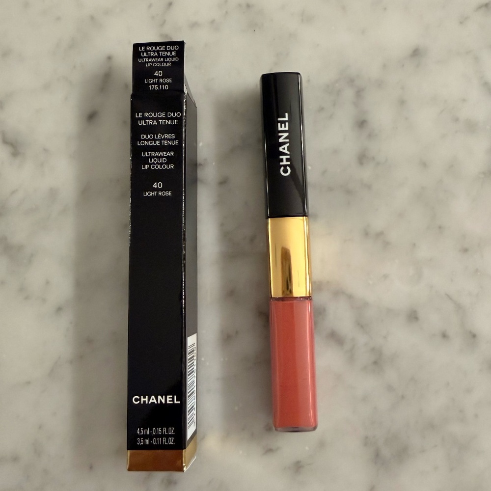 Chanel Le Rouge Duo Ultra Tenue, Color 40 (Light Rose)
